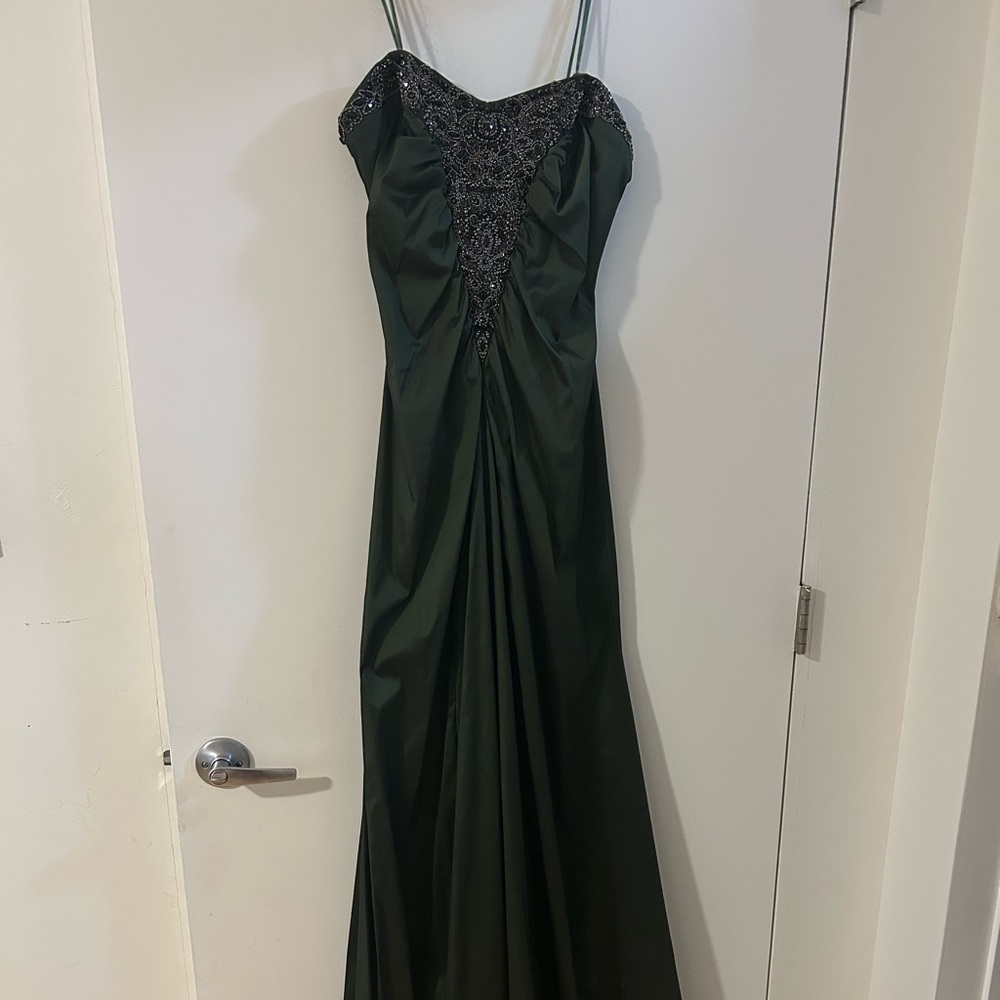 Beautiful dark green JS Boutique Dress size 10